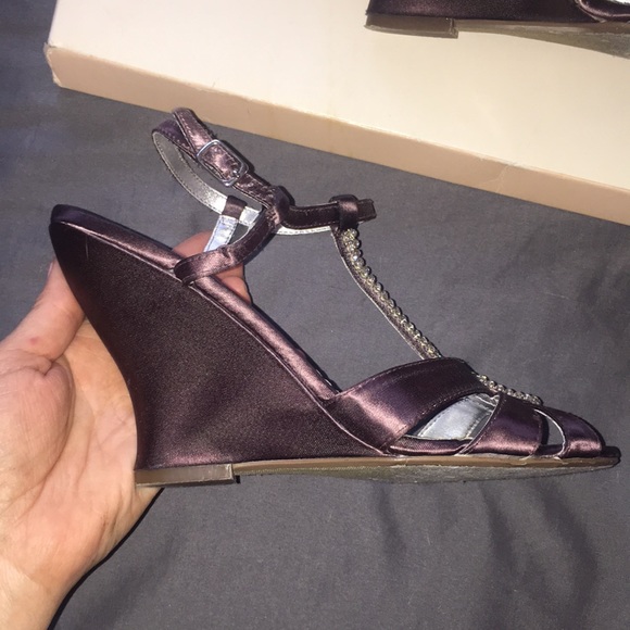 David’s Bridal/Michaelangelo “Willow” Embellished Espresso Wedges sz 8 - Picture 6 of 16